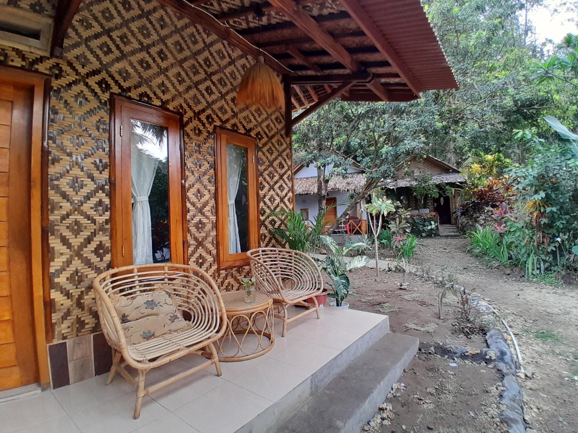 Anik Homestay & Dormy Batukaras Esterno foto